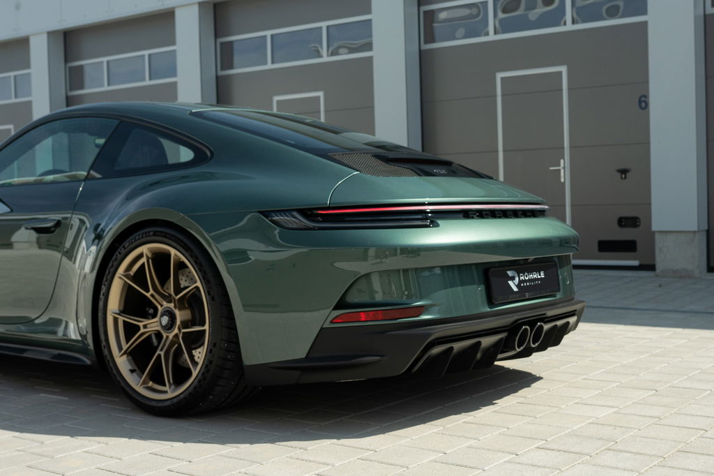 Porsche 992 GT3 Touring