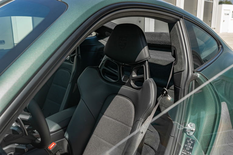 Porsche 992 GT3 Touring