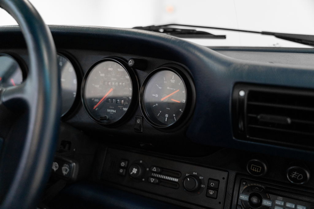 Porsche 964 Carrera 4