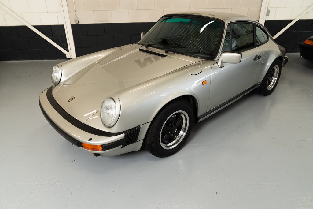 Porsche 911 Carrera 3.2