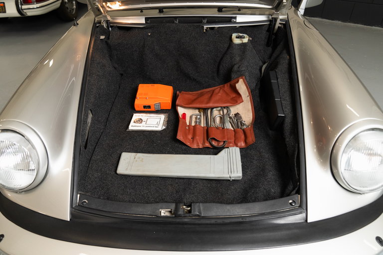 Porsche 911 Carrera 3.2