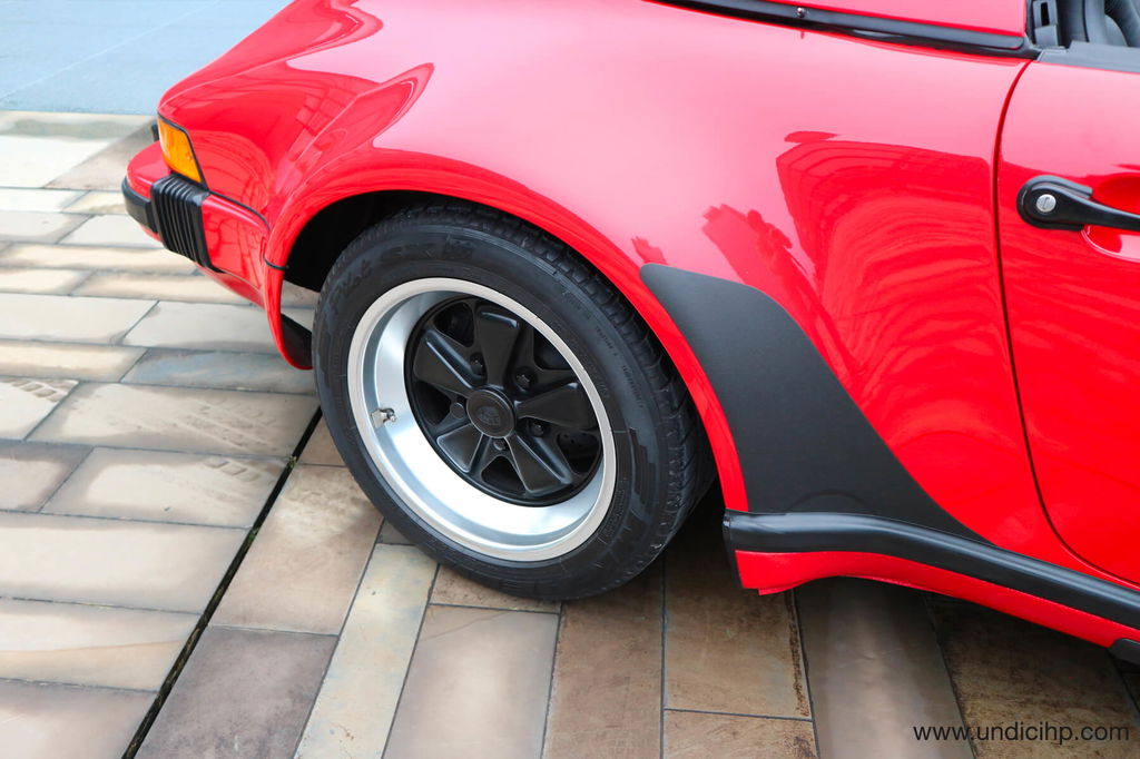 Porsche 911 Carrera 3.2 Speedster