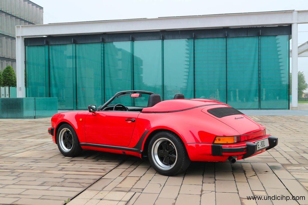 Porsche 911 Carrera 3.2 Speedster