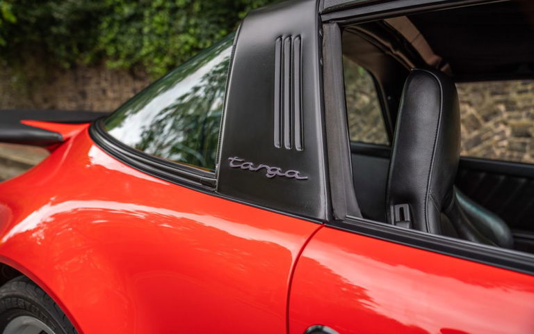 Porsche 911 Carrera 3.2