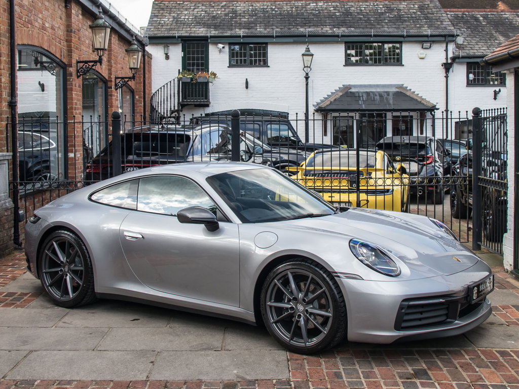 Porsche 992 Carrera T