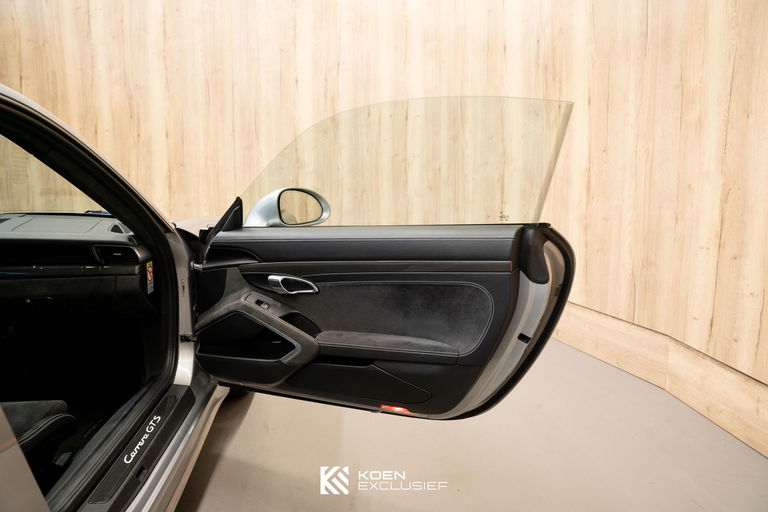 Porsche 991.2 Carrera GTS