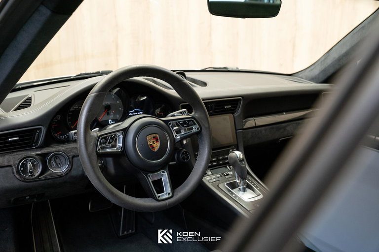 Porsche 991.2 Carrera GTS