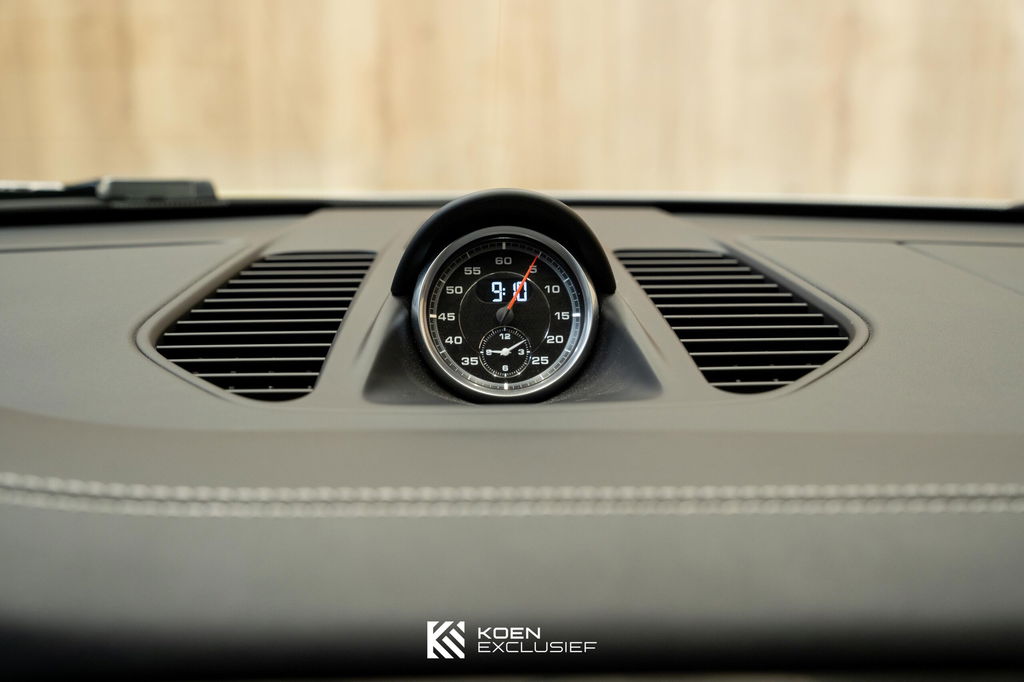 Porsche 991.2 Carrera GTS