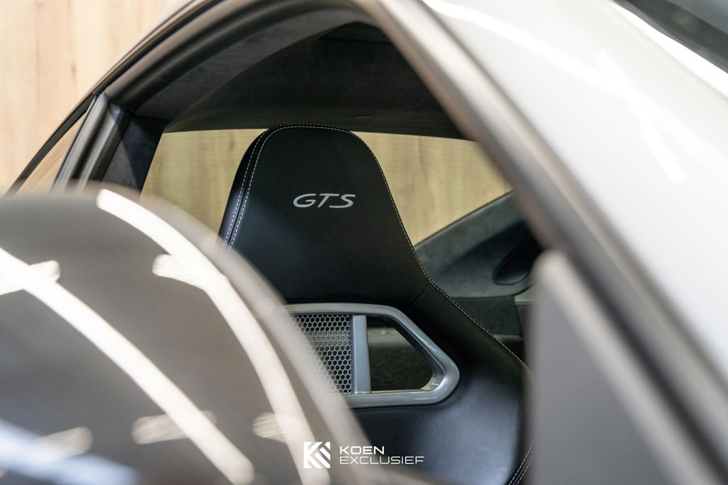 Porsche 991.2 Carrera GTS