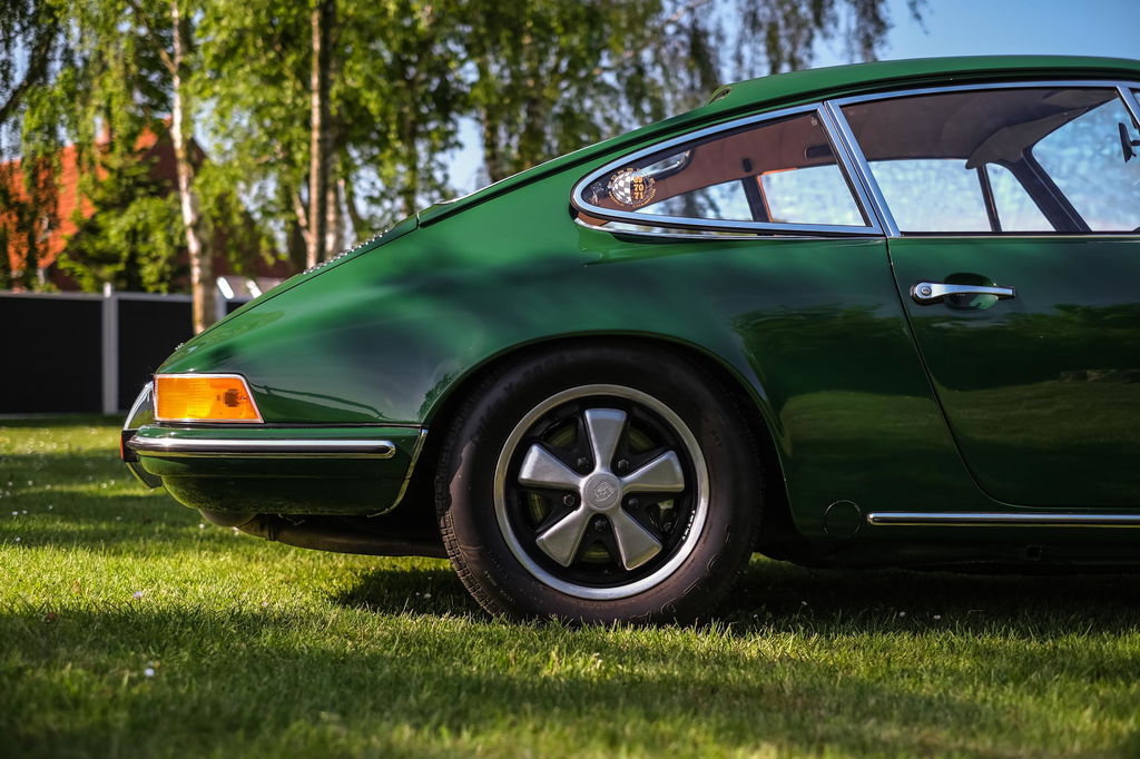 Porsche 911 T