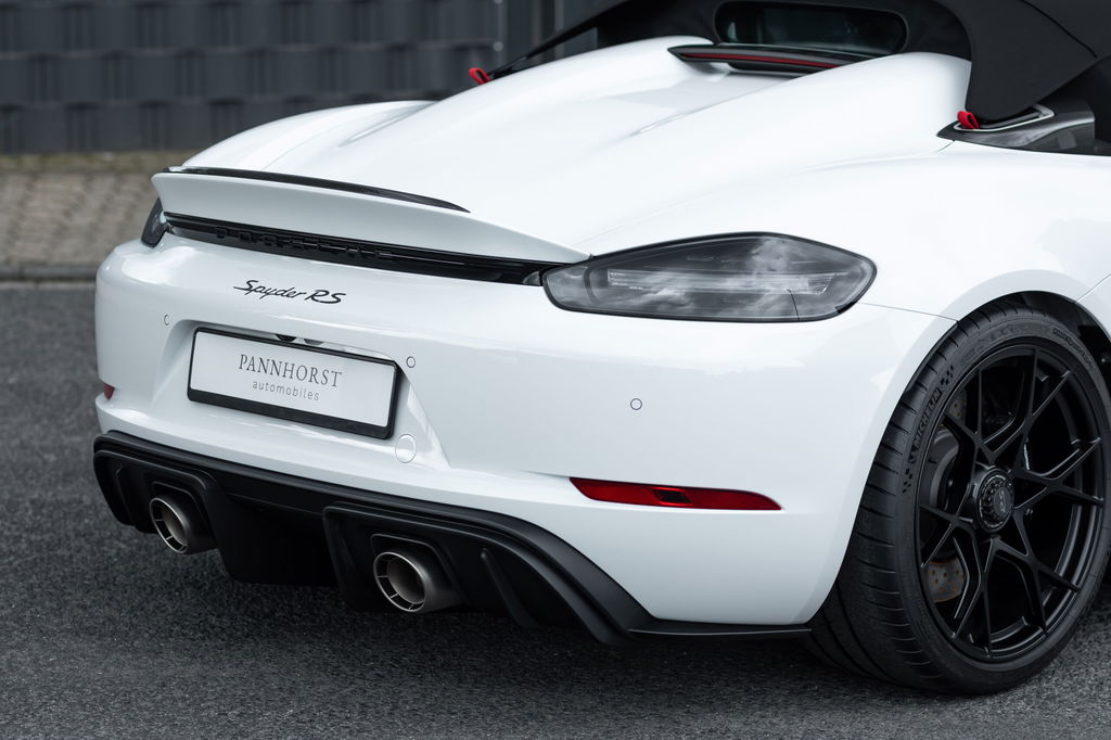 Porsche 718 Spyder RS