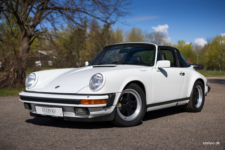 Porsche 911 Carrera 3.2