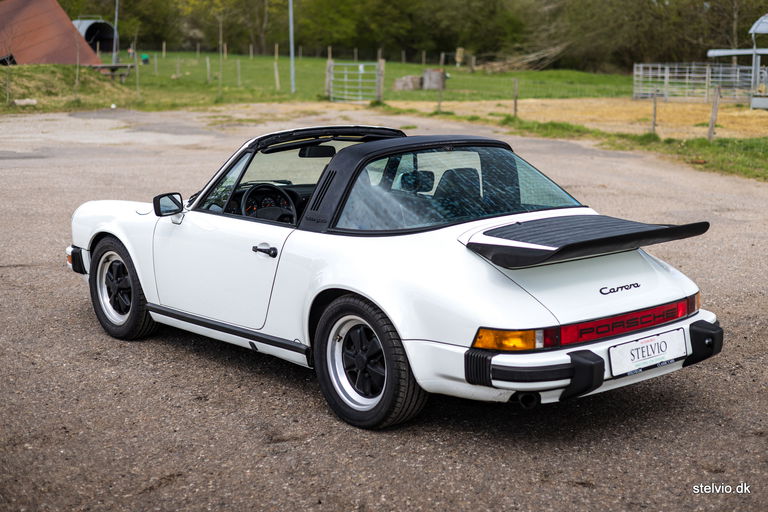 Porsche 911 Carrera 3.2
