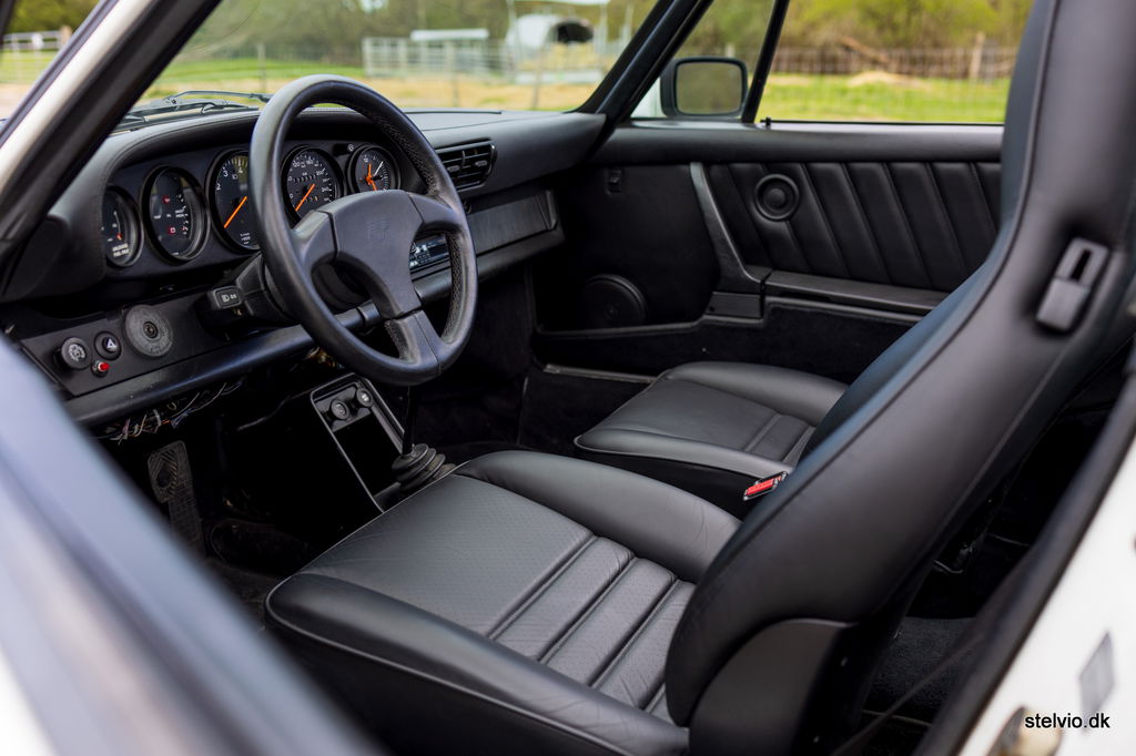 Porsche 911 Carrera 3.2