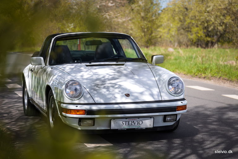 Porsche 911 Carrera 3.2