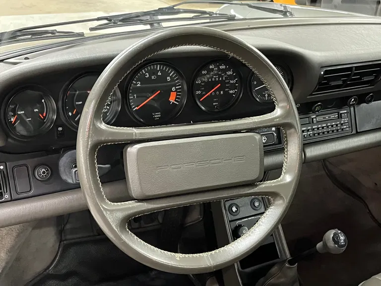 Porsche 911 Carrera 3.2 (US)