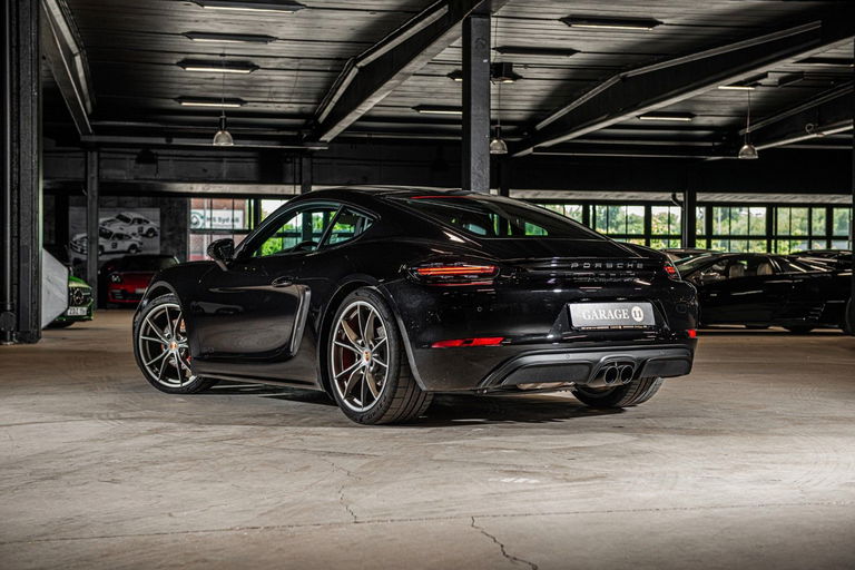Porsche 718 Cayman GTS