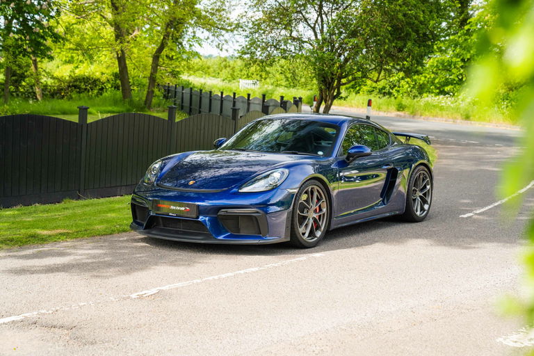 Porsche 718 Cayman GT4