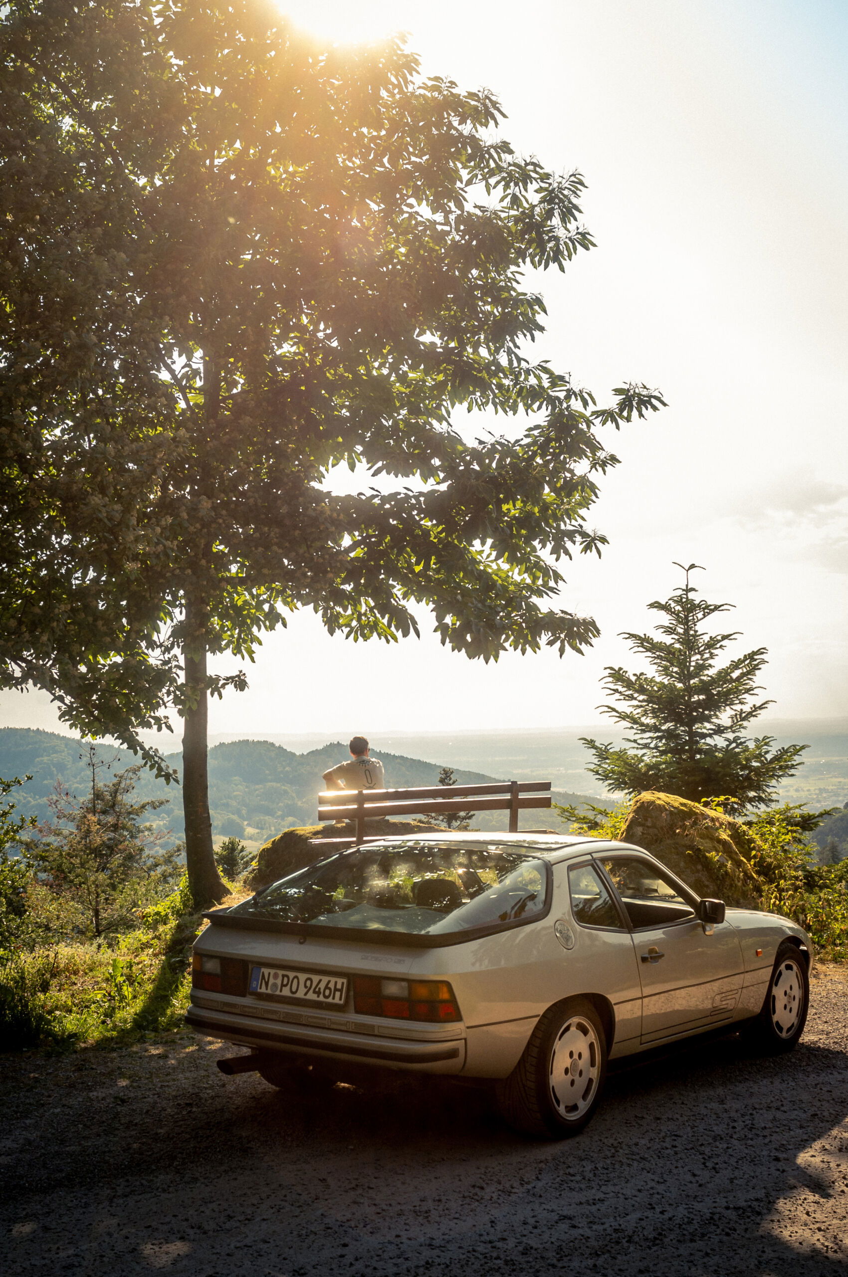 Amadeus Schwed Porsche 924 S grundehrlich