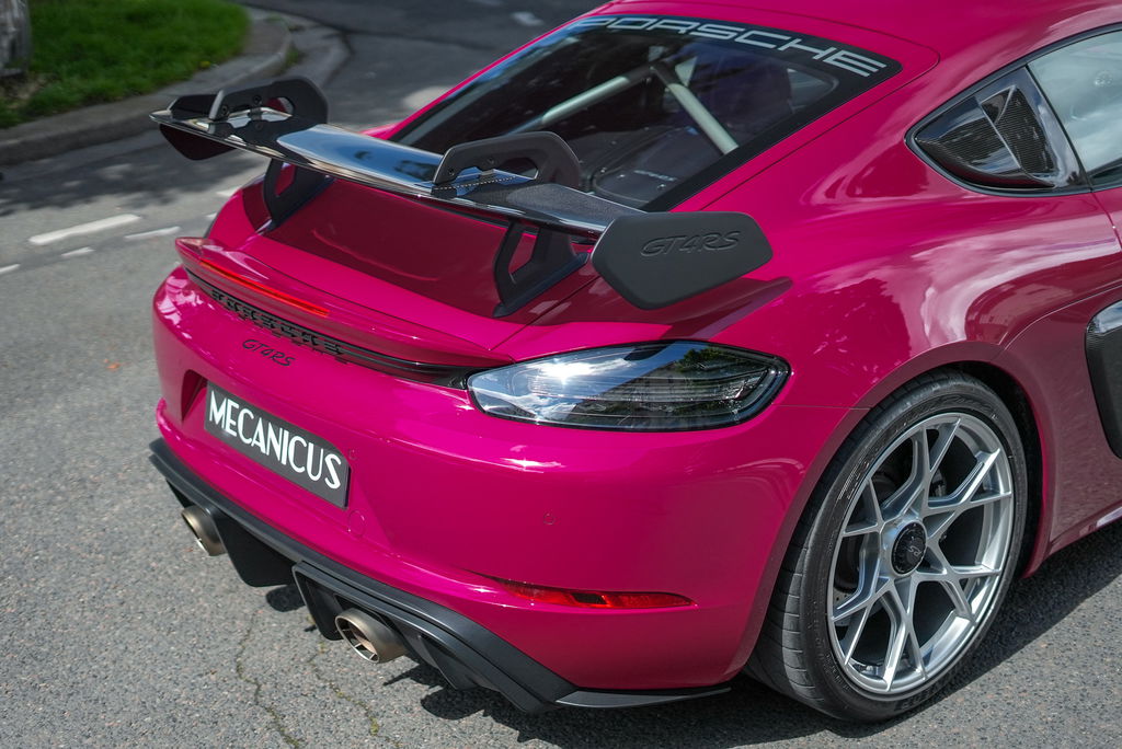 Porsche 718 Cayman GT4 RS