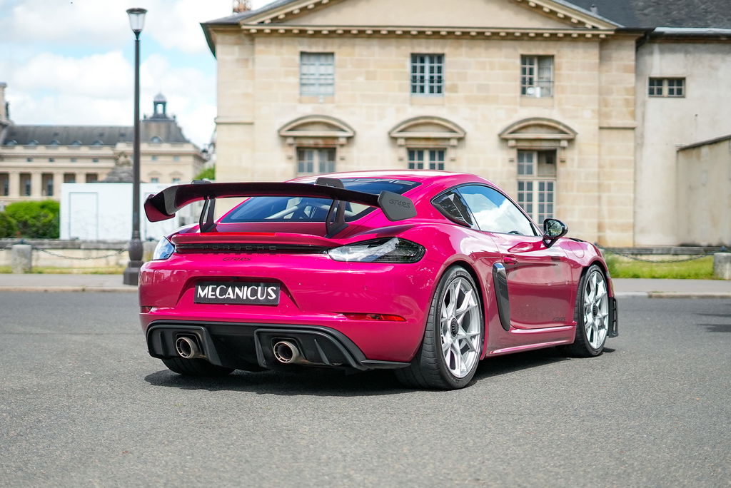 Porsche 718 Cayman GT4 RS