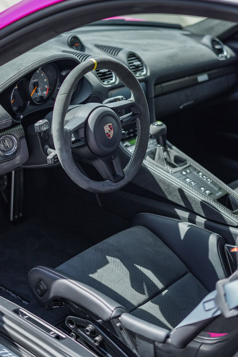 Porsche 718 Cayman GT4 RS