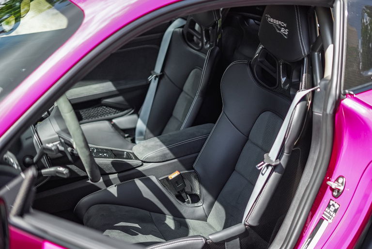 Porsche 718 Cayman GT4 RS