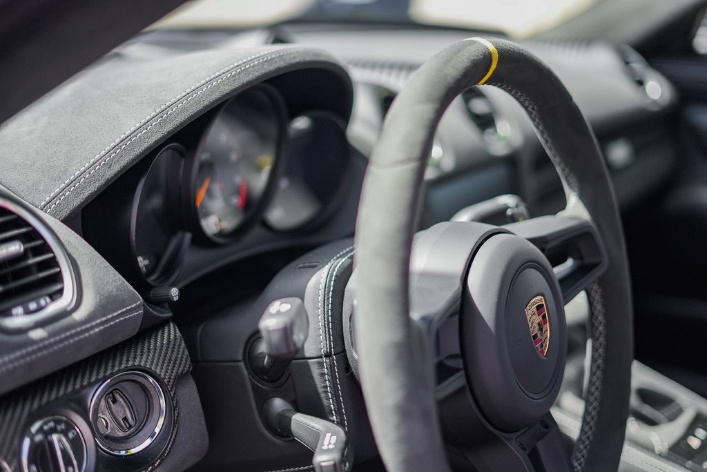 Porsche 718 Cayman GT4 RS