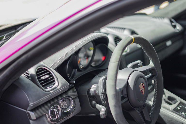 Porsche 718 Cayman GT4 RS