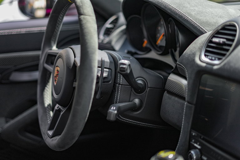 Porsche 718 Cayman GT4 RS