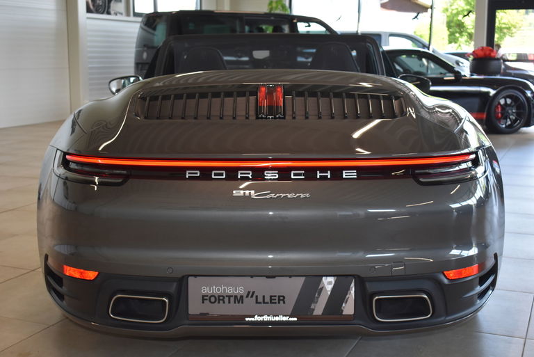 Porsche 992 Carrera