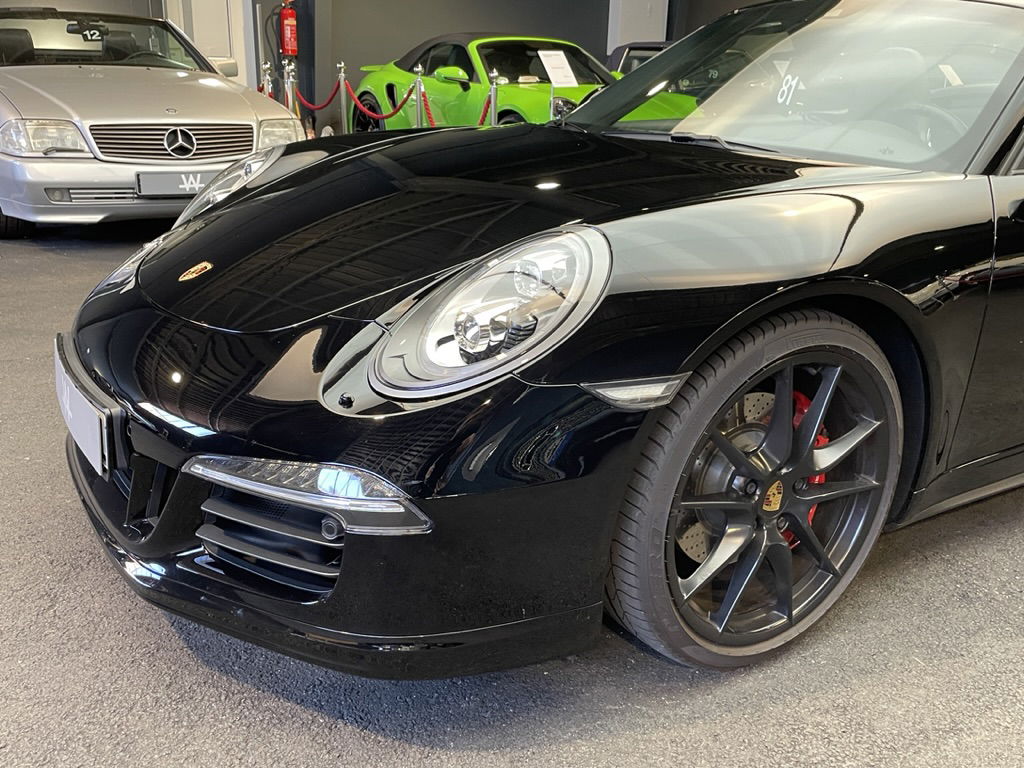 Porsche 991 Carrera GTS