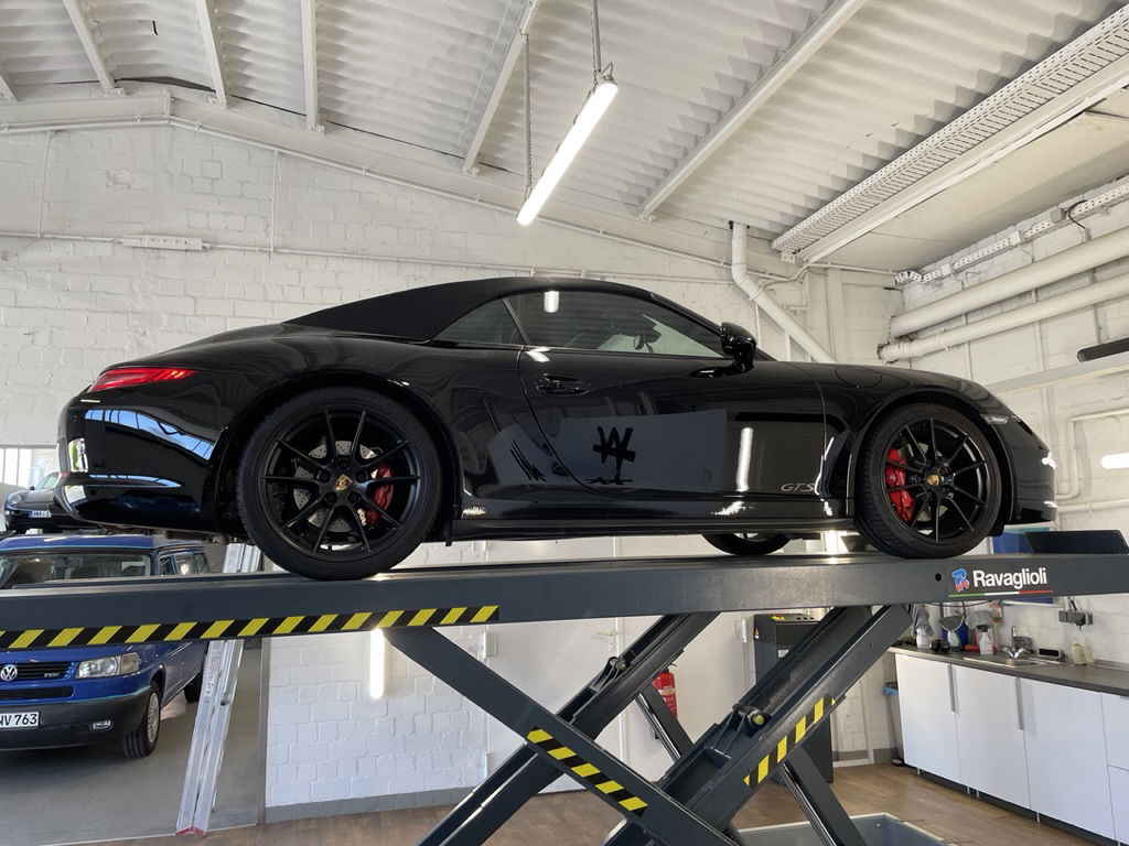 Porsche 991 Carrera GTS