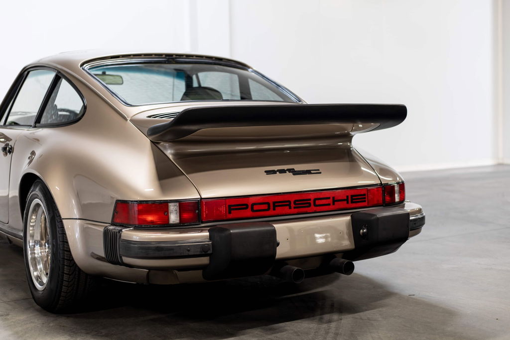 Porsche 911 SC