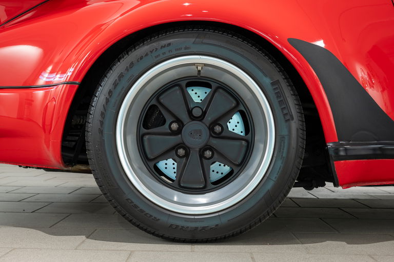 Porsche 911 Turbo 3.3