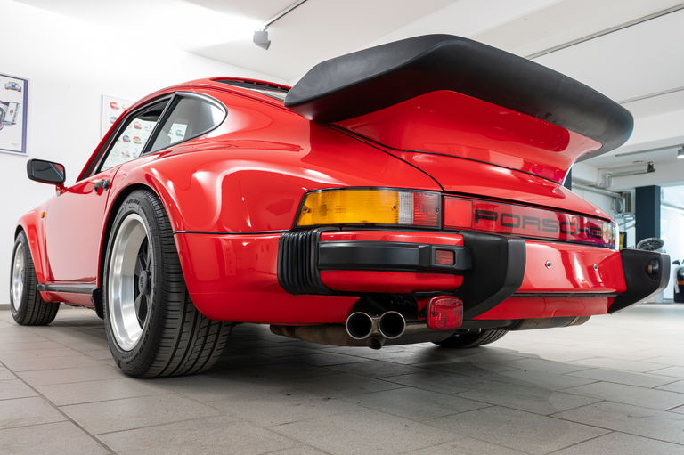 Porsche 911 Turbo 3.3