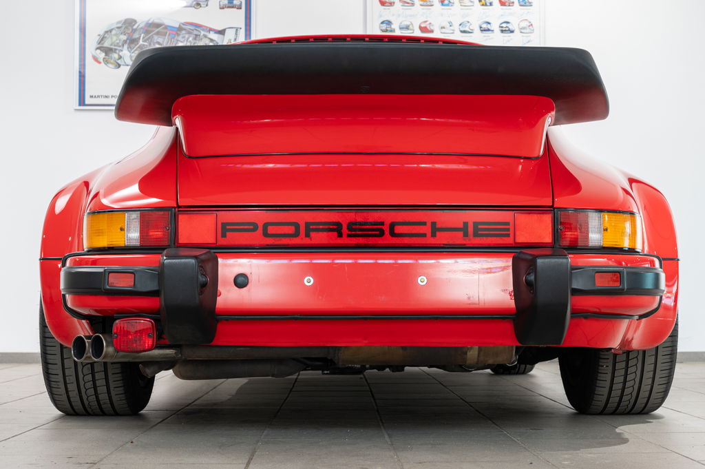 Porsche 911 Turbo 3.3