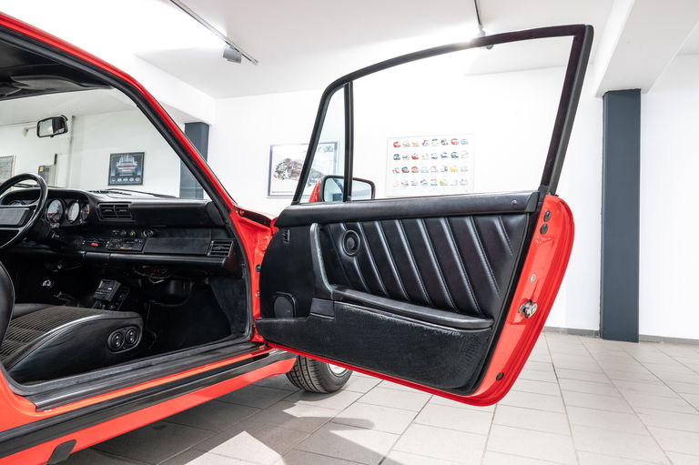 Porsche 911 Turbo 3.3