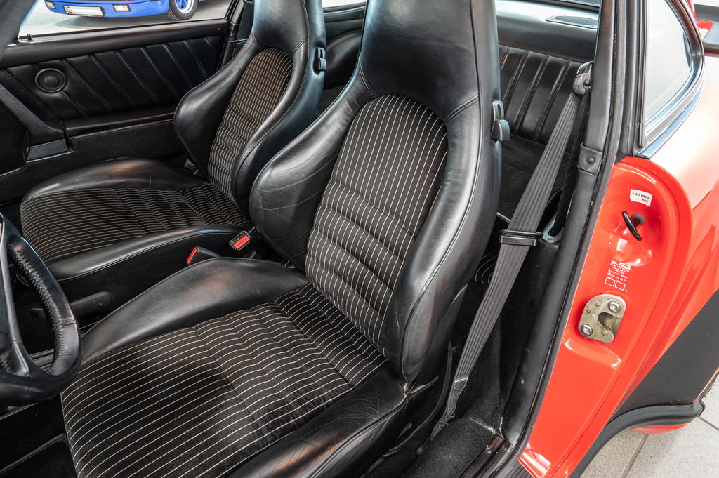 Porsche 911 Turbo 3.3