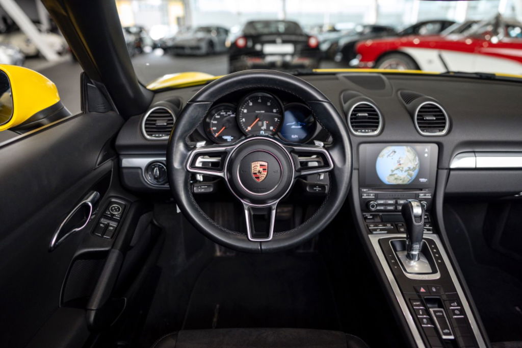 Porsche 718 Boxster