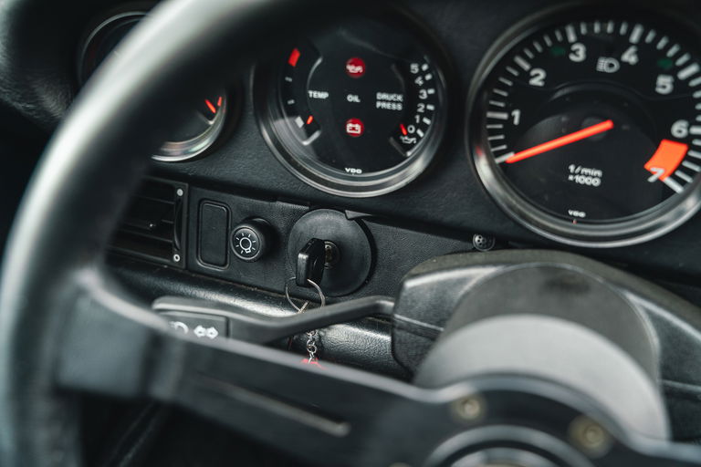 Porsche 911 Carrera 3.2 Speedster