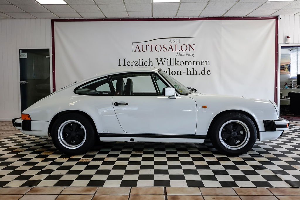 Porsche 911 Carrera 3.2