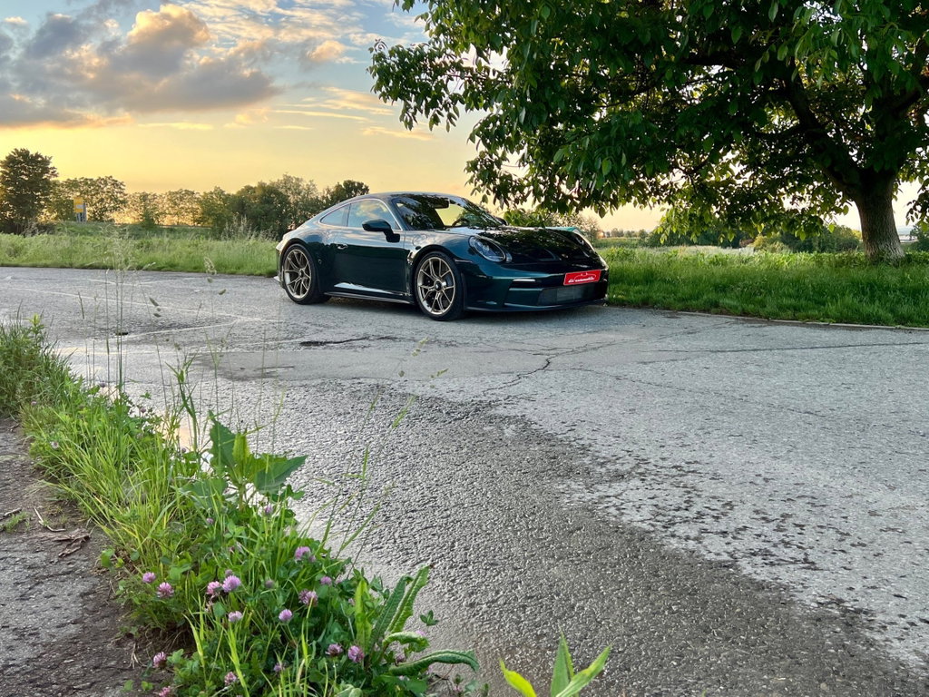 Porsche 992 GT3 Touring