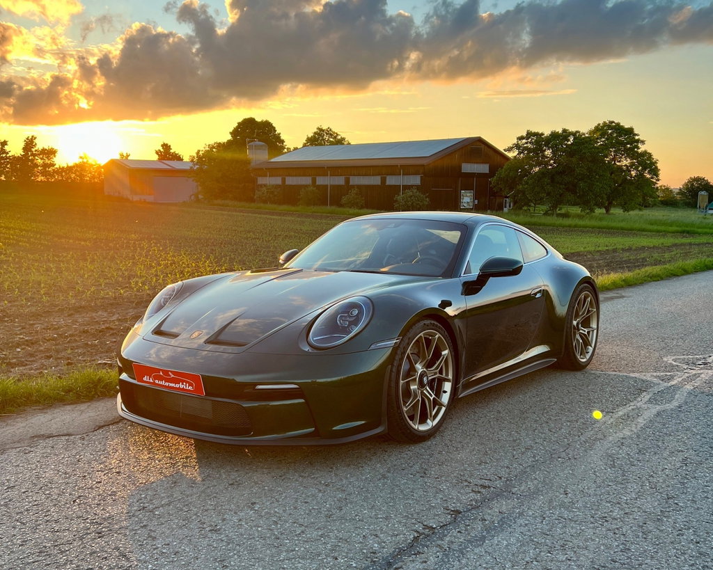 Porsche 992 GT3 Touring