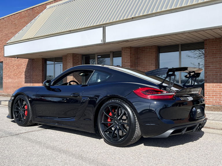 Porsche 981 Cayman GT4