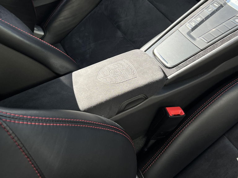 Porsche 981 Cayman GT4