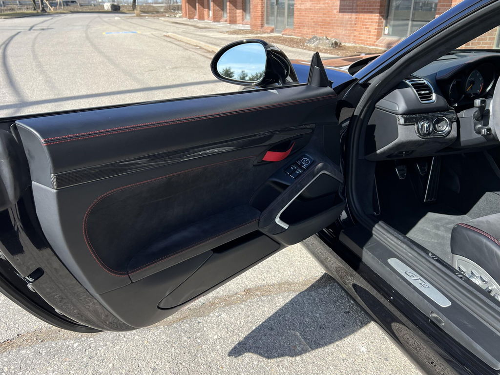 Porsche 981 Cayman GT4