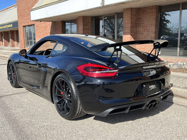 Porsche 981 Cayman GT4