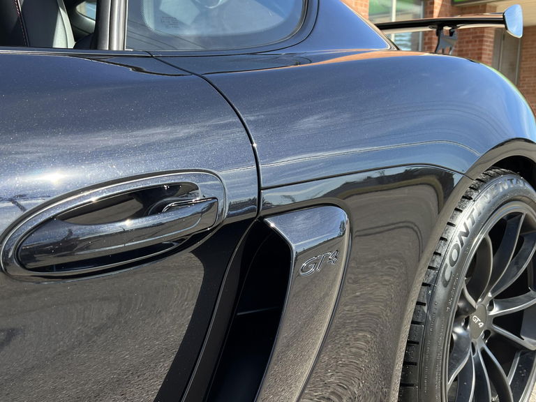 Porsche 981 Cayman GT4