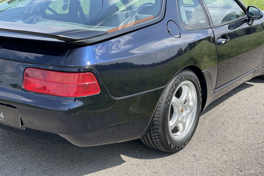 Porsche 968